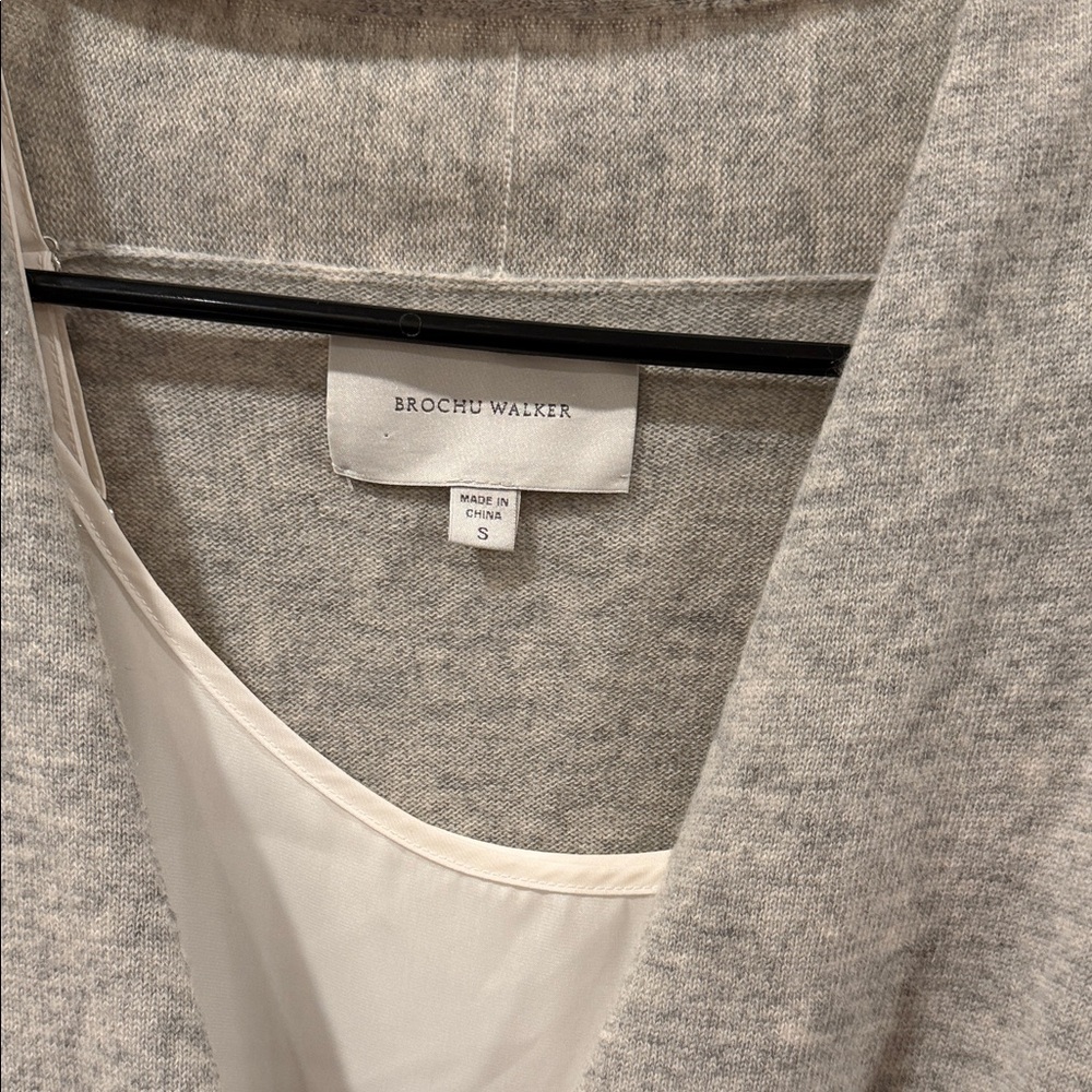 Brochu Walker Light Gray V-Neck Sweater - Picture 2 of 13